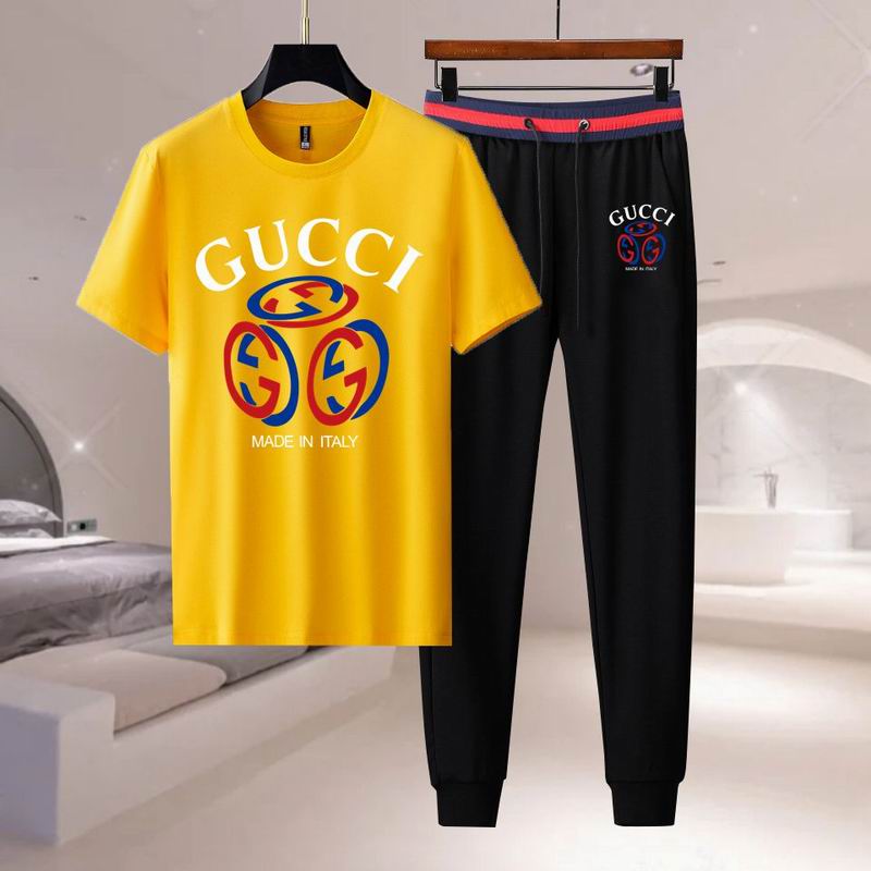 Wholesale Cheap G.ucci Short Sleeve Tracksuits for Sale