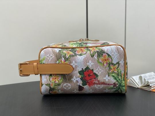 Wholesale Cheap Aaa Louis Vuitton Locker Dopp Kit Replica Bags for Sale