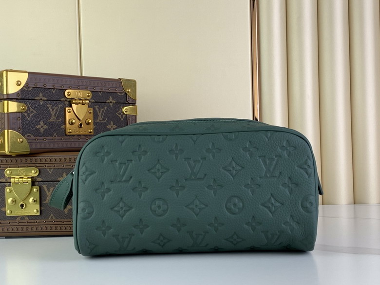 Wholesale Cheap Aaa Louis Vuitton Locker Dopp Kit Replica Bags for Sale