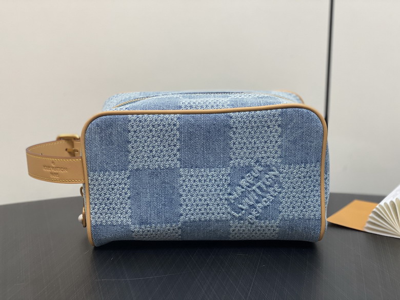 Wholesale Cheap Aaa Louis Vuitton Locker Dopp Kit Damier Replica Bags for Sale