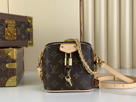 Wholesale Cheap Aaa Louis Vuitton Monogram Canvas Just In Case bags for sale