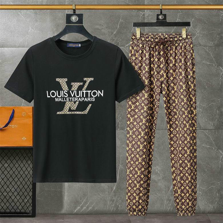 Wholesale Cheap Louis Vuitton Short Sleeve Tracksuits for Sale