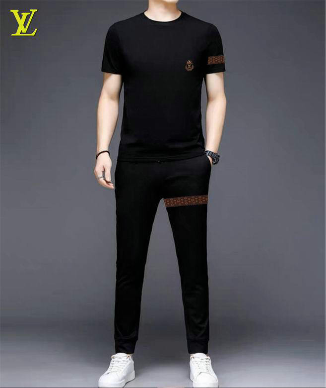 Wholesale Cheap Louis Vuitton Short Sleeve Tracksuits for Sale