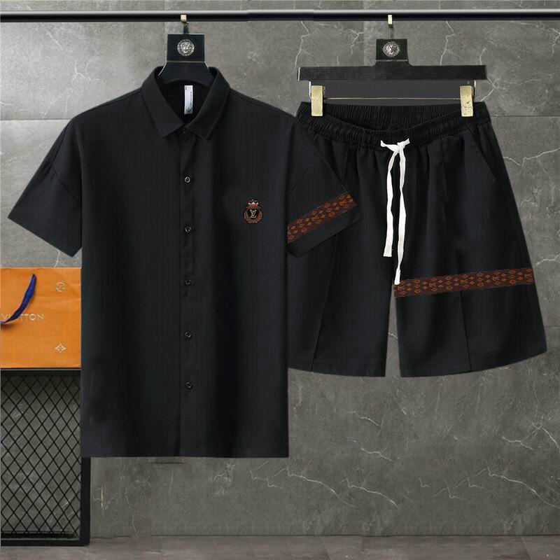 Wholesale Cheap Louis Vuitton Short Sleeve Tracksuits for Sale