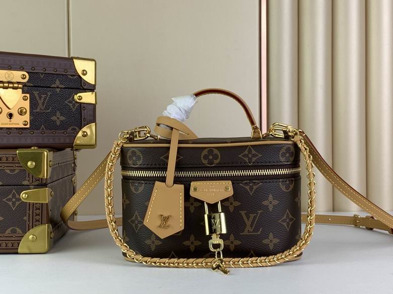 Wholesale Cheap Aaa Louis Vuitton Vanity Chain Pouch Monogram Canvas bags for sale