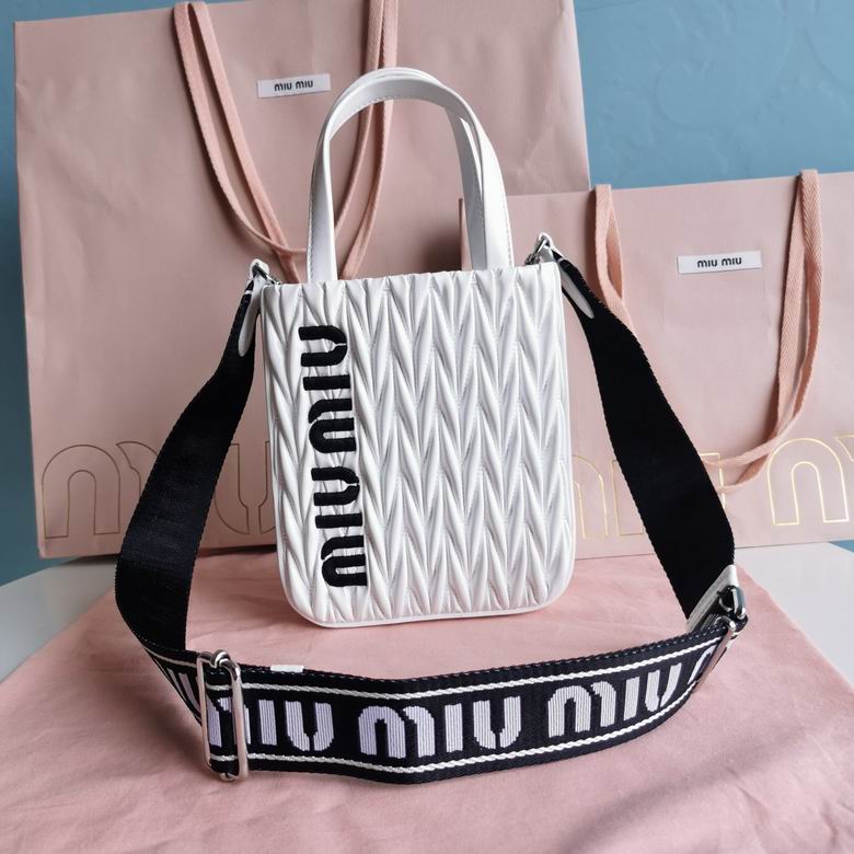 Wholesale Cheap M.iu Miu Designer Bags for Sale