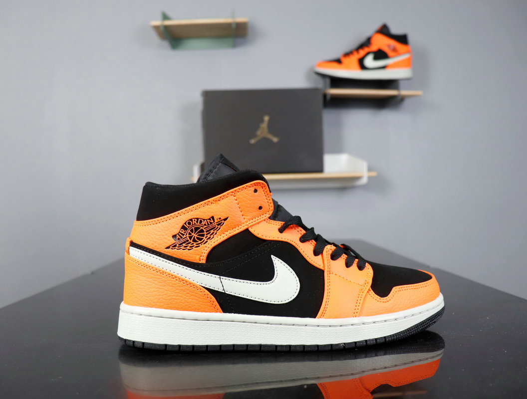 Air Jordan 1 MID 554724-062