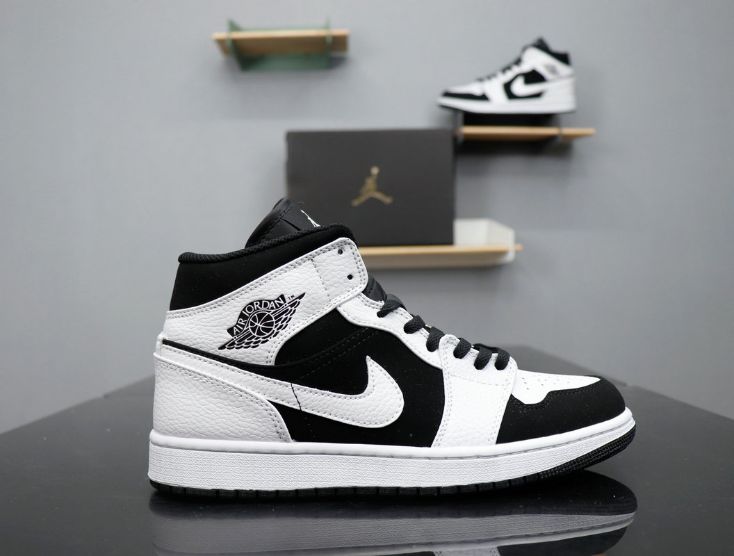 Air Jordan 1 MID 554724-113