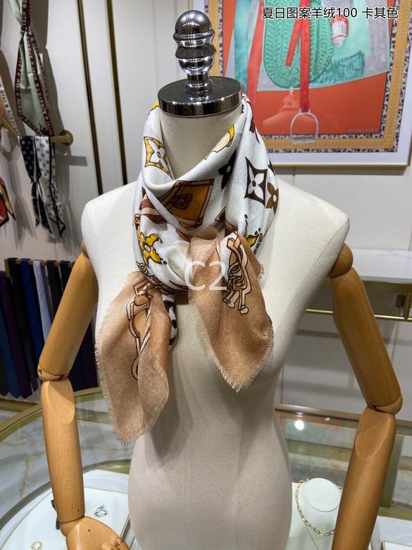 Wholesale Cheap LV AAA Designer Scarves for Sale