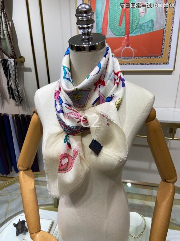 Wholesale Cheap LV AAA Designer Scarves for Sale