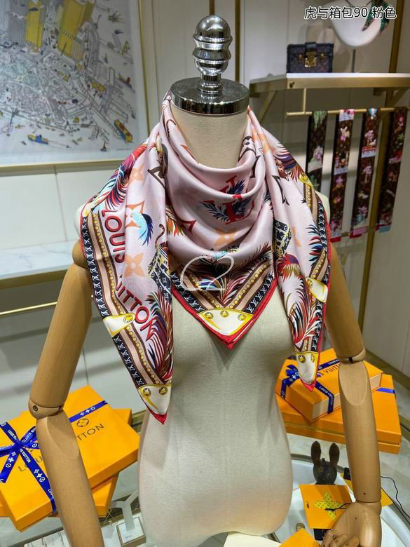 Wholesale Cheap AAA LV Designer Scarves for Sale