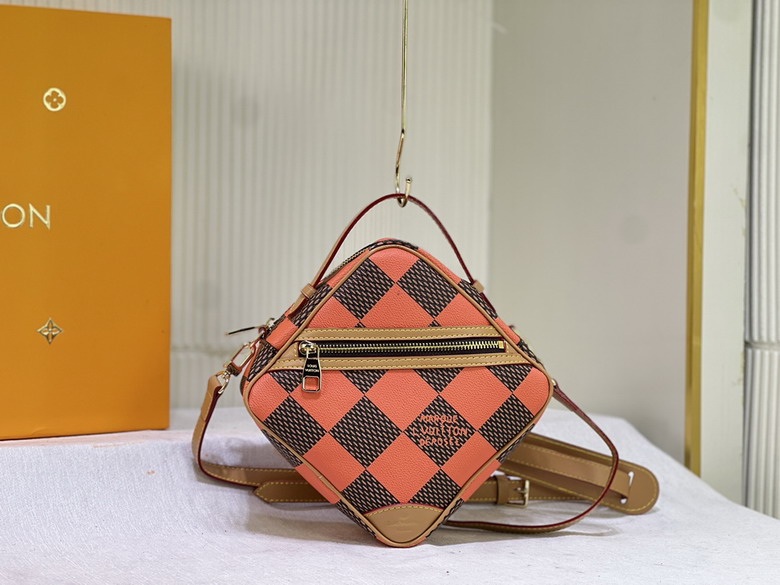 Wholesale Cheap Aaa Louis Vuitton Chess Messenger Bags for sale