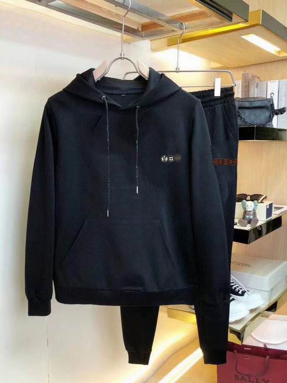 Wholesale Cheap Louis Vuitton Long Sleeve replica Tracksuits for Sale