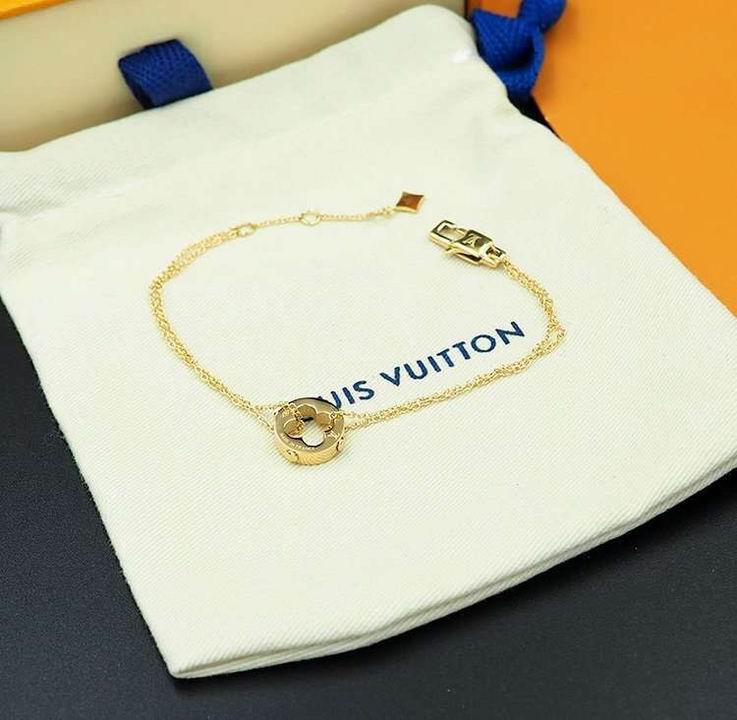 Wholesale Cheap Louis Vuitton Bracelets for Sale