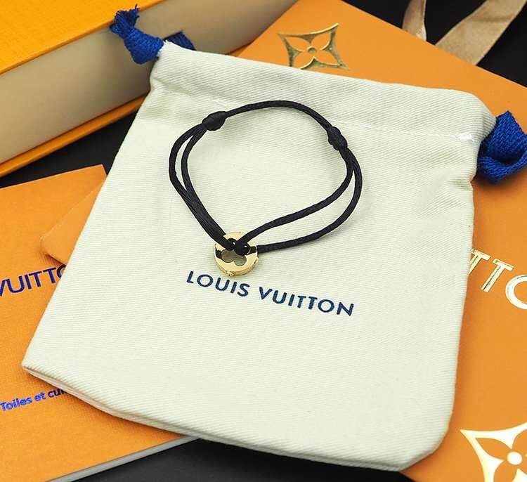 Wholesale Cheap Louis Vuitton Bracelets for Sale