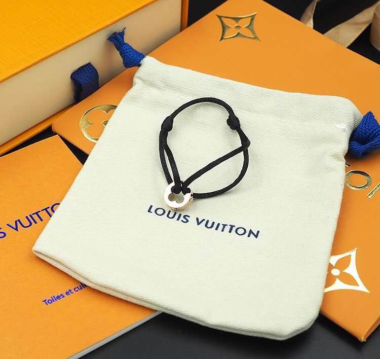 Wholesale Cheap Louis Vuitton Bracelets for Sale