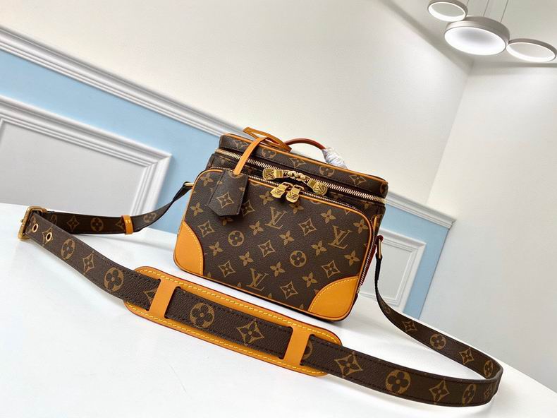 Louis Vuitton monogram canvas M44937 New Camera Bags