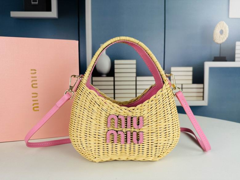 Wholesale Cheap M.iu Miu Basket bags for Sale