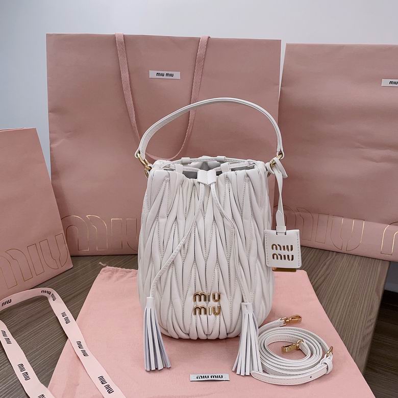 Wholesale Cheap M.iu Miu Leather Bucket Bags for Sale