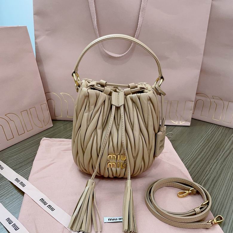 Wholesale Cheap M.iu Miu Leather Bucket Bags for Sale