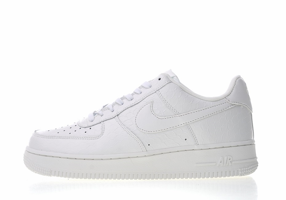 Nike Air Force 1 07 LV8 White Croc 718152-106