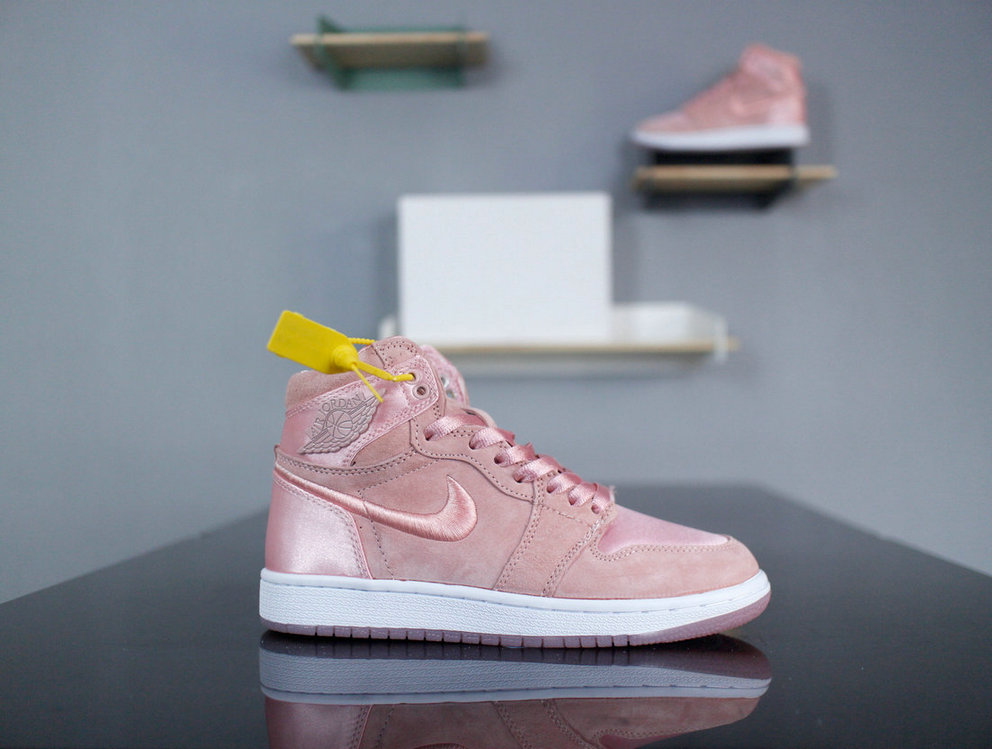 Wholesale Women's Air Jordan 1 High Season of Her “Sunset Tint”-019