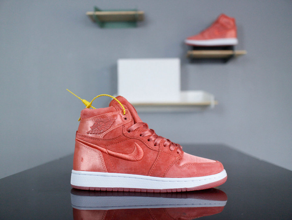 Wholesale Women's Air Jordan 1 High Season of Her “Sun Blush”-020