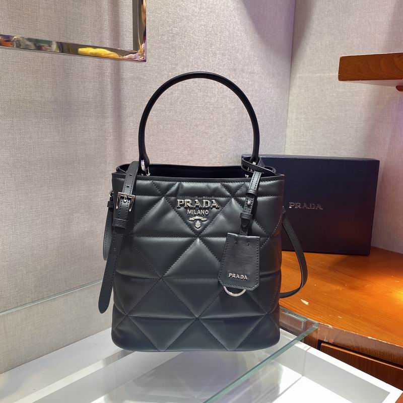 Wholesale Cheap Aaa P rada Women Designer Bags for Sale