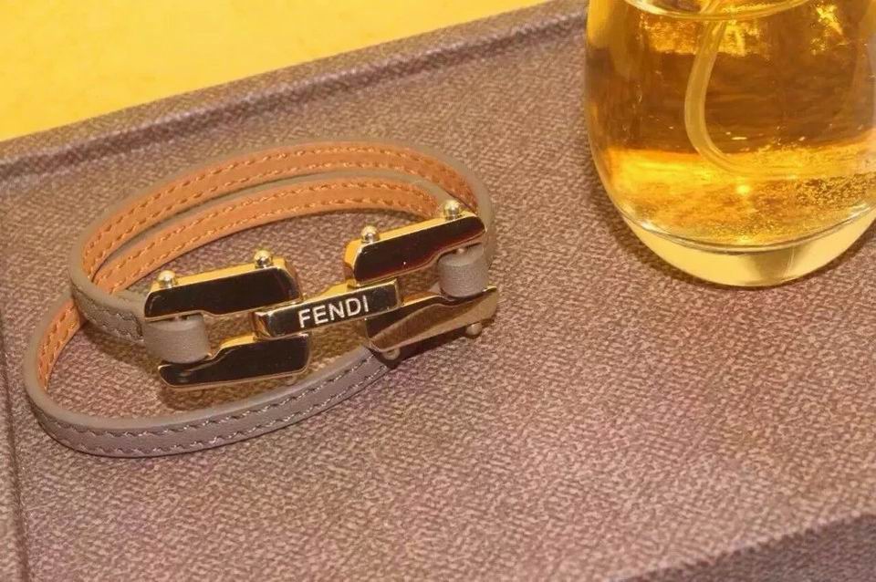 Wholesale Fashion Replica Fendi Bracelets-007