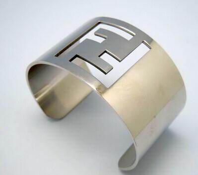 Wholesale Fashion Replica Fendi Bracelets-010