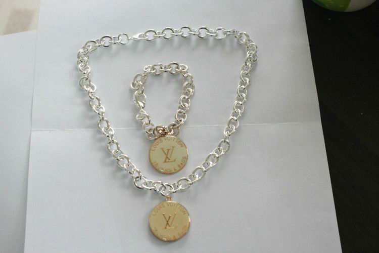 Wholesale LV Replica Jewelry Sets-018