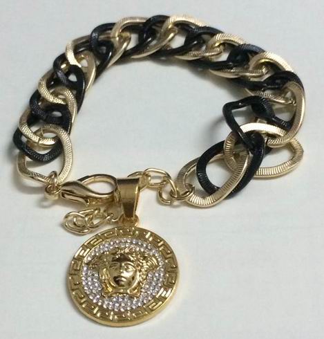 Wholesale Versace Bracelet Replica-050